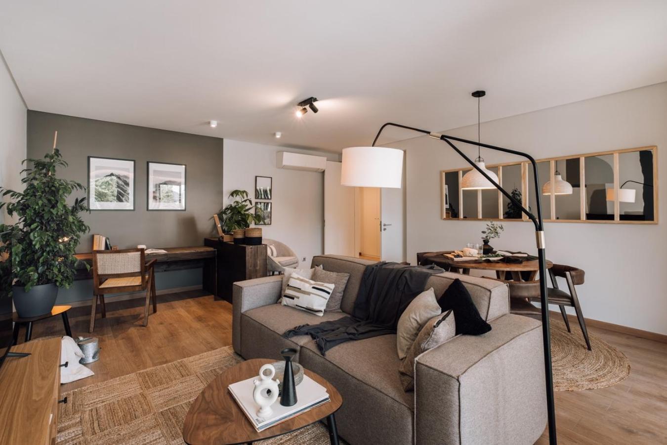 Olot - 2 Bedroom, Terrace And Parking In Alcantara Apartment Lissabon